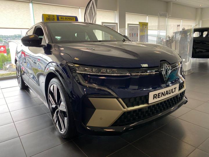 Renault MEGANE E-TECH 100% ELECTRIC Comfort Range 60kWh Iconic Auto 5dr