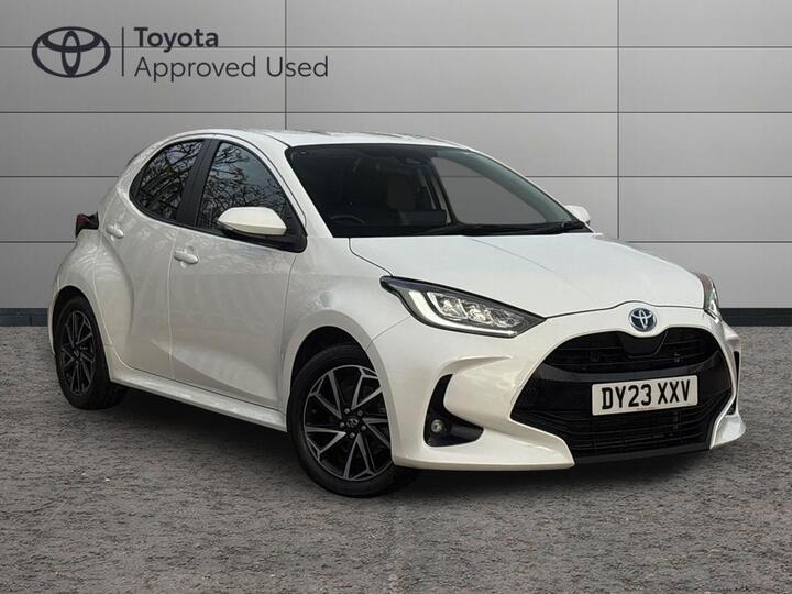 Toyota Yaris 1.5 VVT-h Design E-CVT Euro 6 (s/s) 5dr