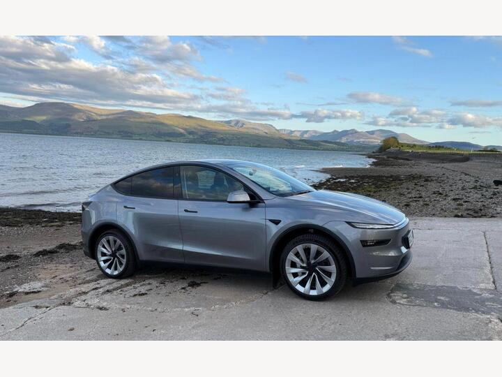 Tesla Model Y 79kWh (Dual Motor) Long Range Launch Series Auto 4WDE 5dr