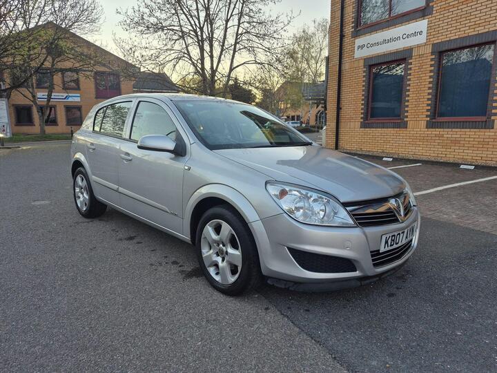 Vauxhall Astra 1.3 CDTi 16v Club 5dr Vauxhall Astra 1.3 CDTi 16v Club 5dr