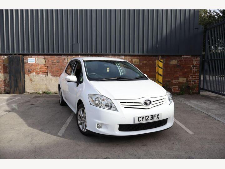 Toyota AURIS 1.6 V-Matic Colour Collection Euro 5 5dr