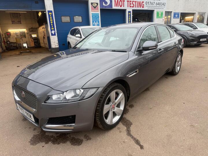 Jaguar XF 2.0d Portfolio Auto AWD Euro 6 (s/s) 4dr