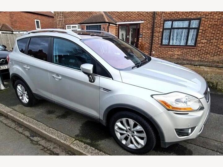 Ford Kuga 2.5T Titanium Auto AWD Euro 5 5dr