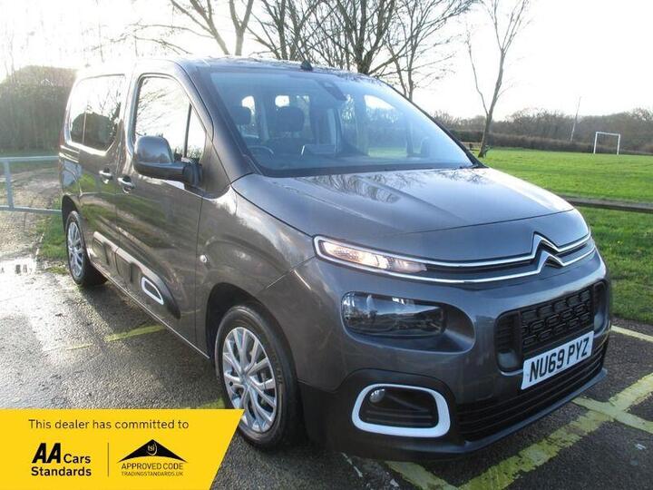 Citroen Berlingo 1.5 BlueHDi Feel M MPV Euro 6 (s/s) 5dr Citroen Berlingo 1.5 BlueHDi Feel M MPV Euro 6 (s/s) 5dr