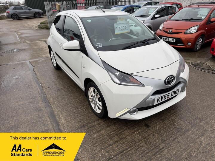 Toyota AYGO 1.0 VVT-i X-pure X-shift Euro 6 5dr