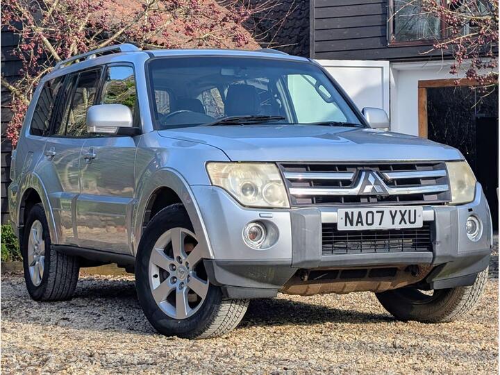 Mitsubishi Shogun 3.2 DI-D Elegance 5dr Mitsubishi Shogun 3.2 DI-D Elegance 5dr