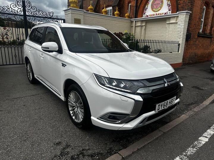 Mitsubishi Outlander 2.4h TwinMotor 13.8kWh 4h CVT 4WD Euro 6 (s/s) 5dr