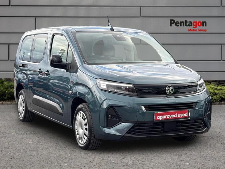 Vauxhall Combo Life Electric 52kWh Design XL MPV Auto 5dr (7.4kW Charger)