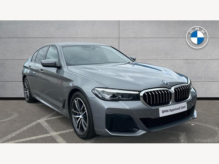 BMW 5 Series 2.0 530e 12kWh M Sport Steptronic Euro 6 (s/s) 4dr BMW 5 Series 2.0 530e 12kWh M Sport Steptronic Euro 6 (s/s) 4dr