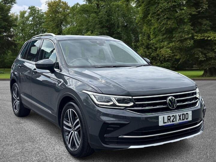 Volkswagen Tiguan 1.5 TSI Elegance DSG Euro 6 (s/s) 5dr Volkswagen Tiguan 1.5 TSI Elegance DSG Euro 6 (s/s) 5dr