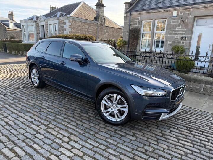 Volvo V90 Cross Country 2.0 D5 PowerPulse Pro Auto AWD Euro 6 (s/s) 5dr Volvo V90 Cross Country 2.0 D5 PowerPulse Pro Auto AWD Euro 6 (s/s) 5dr
