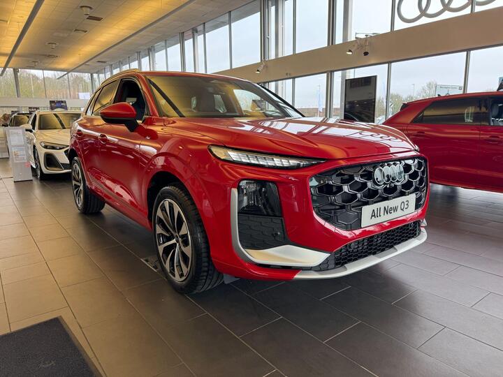 Audi Q3 1.5 TFSI S Line S Tronic Euro 6 (s/s) 5dr