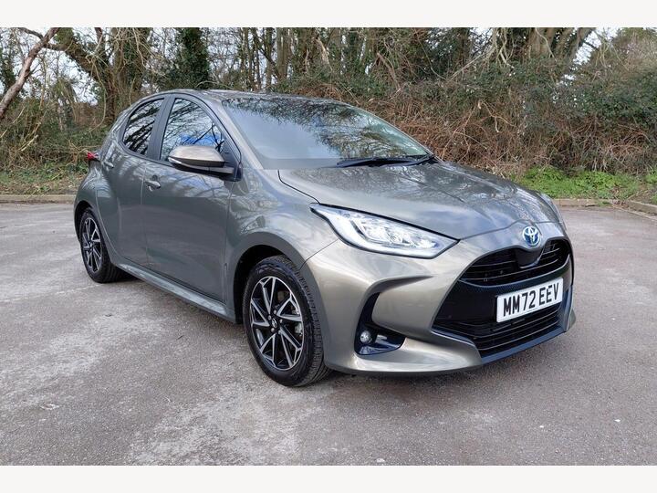 Toyota Yaris 1.5 VVT-h Design E-CVT Euro 6 (s/s) 5dr