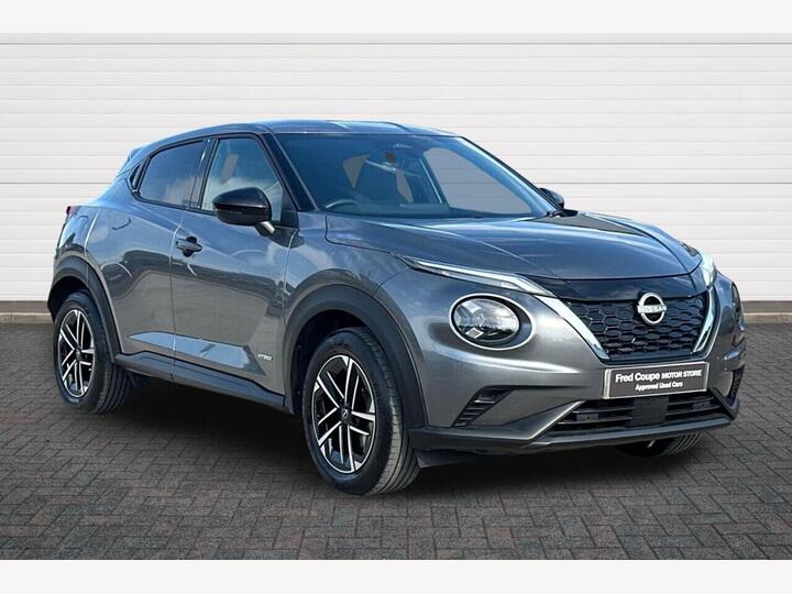 Nissan JUKE 1.6 N-Connecta Auto Euro 6 5dr