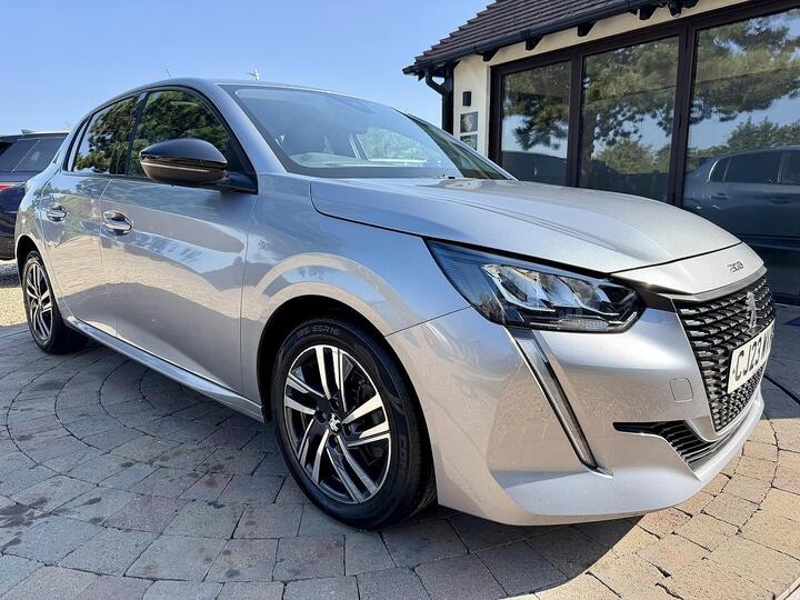 Peugeot 208 1.2 PureTech Allure Premium + EAT Euro 6 (s/s) 5dr