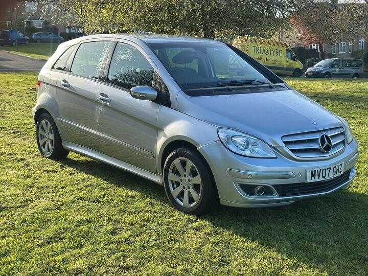 Mercedes-Benz B Class 2.0 B180 SE 5dr Mercedes-Benz B Class 2.0 B180 SE 5dr