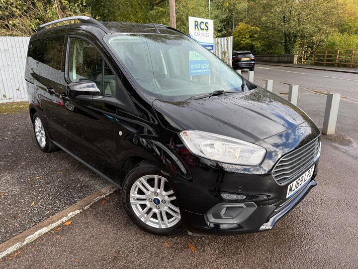 Ford Tourneo Courier 1.0 EcoBoost Titanium Euro 6 5dr Ford Tourneo Courier 1.0 EcoBoost Titanium Euro 6 5dr