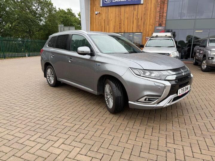 Mitsubishi Outlander 2.4h TwinMotor 13.8kWh 4hs CVT 4WD Euro 6 (s/s) 5dr