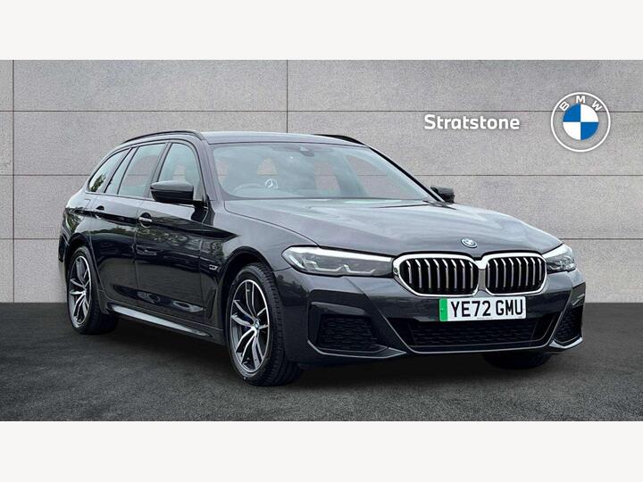 BMW 5 Series 2.0 530e 12kWh M Sport Touring Steptronic Euro 6 (s/s) 5dr BMW 5 Series 2.0 530e 12kWh M Sport Touring Steptronic Euro 6 (s/s) 5dr