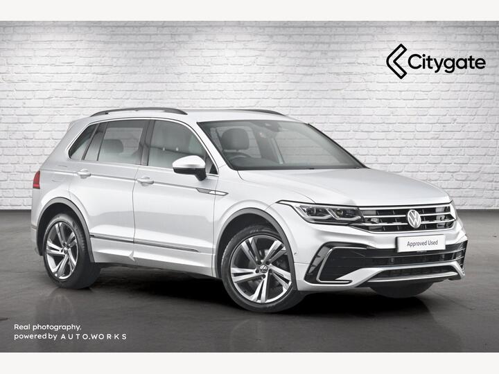 Volkswagen Tiguan 1.5 TSI R-Line Edition DSG Euro 6 (s/s) 5dr Volkswagen Tiguan 1.5 TSI R-Line Edition DSG Euro 6 (s/s) 5dr