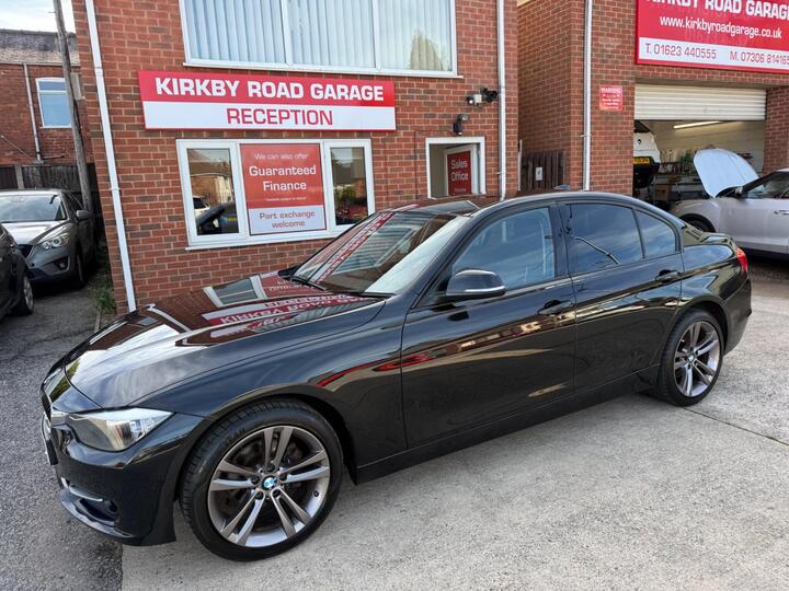BMW 3 Series 2.0 318d Sport Auto Euro 5 (s/s) 4dr