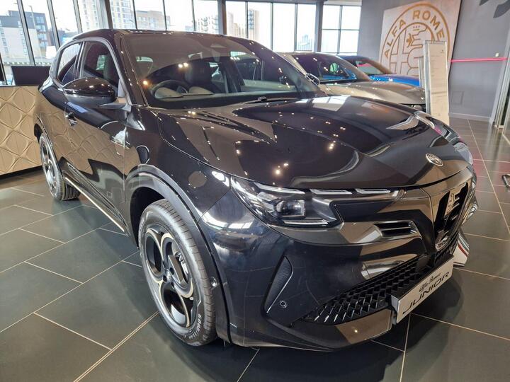 Alfa Romeo Junior 1.2 MHEV Ibrida Intensa E-DCT Euro 6 (s/s) 5dr