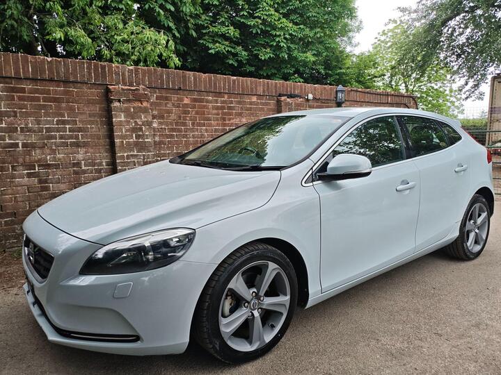 Volvo V40 1.6 T4 SE Lux Nav Powershift Euro 5 (s/s) 5dr