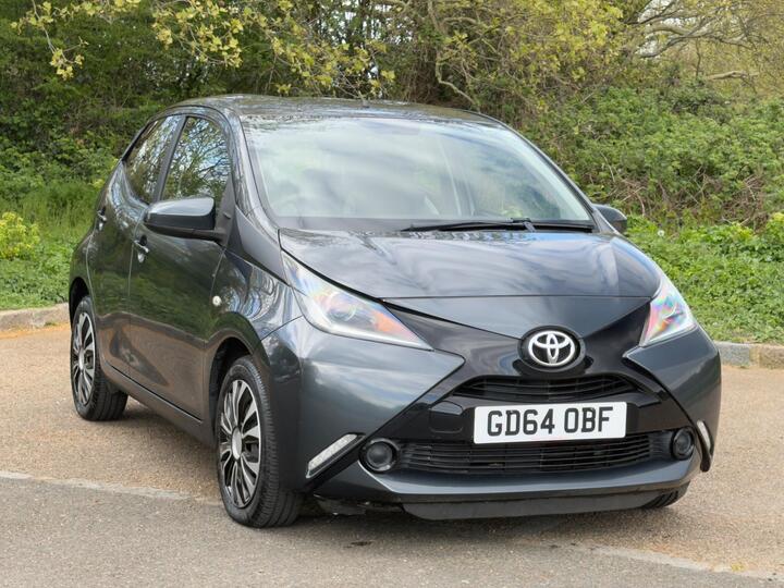 Toyota AYGO 1.0 VVT-i X-play X-shift Euro 5 5dr Euro 5