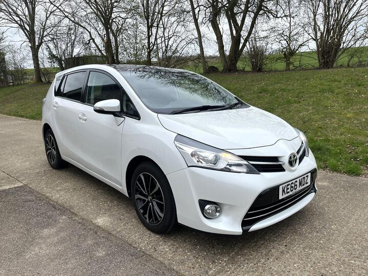 Toyota Verso 1.8 V-Matic Design Multidrive S Euro 6 5dr (7 Seat)