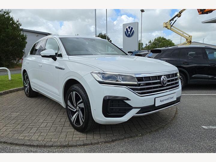 Volkswagen Touareg 3.0 TDI V6 R-Line Tech Tiptronic 4Motion Euro 6 (s/s) 5dr