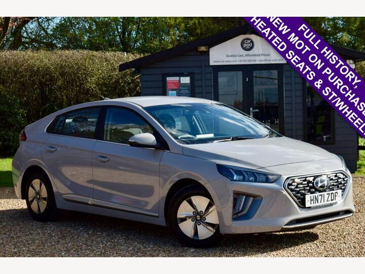 Hyundai IONIQ 1.6 H-GDi Premium DCT Euro 6 (s/s) 5dr Hyundai IONIQ 1.6 H-GDi Premium DCT Euro 6 (s/s) 5dr