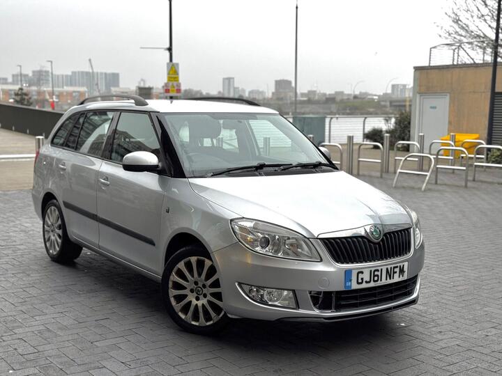 Skoda Fabia 1.2 TSI Elegance DSG Euro 5 5dr Skoda Fabia 1.2 TSI Elegance DSG Euro 5 5dr