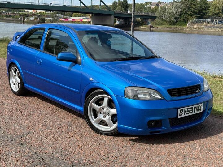 Vauxhall ASTRA 2.0i Turbo 16v GSi 3dr