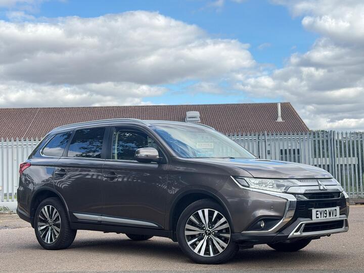 Mitsubishi Outlander 2.0 MIVEC Juro CVT 4WD Euro 6 (s/s) 5dr