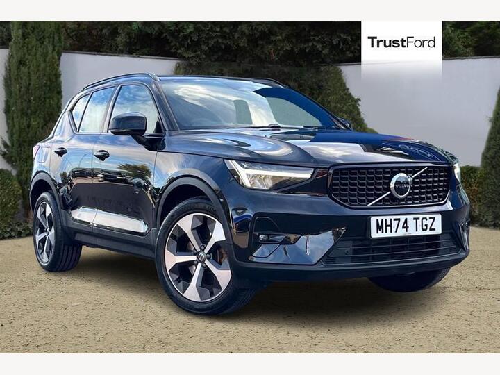 Volvo XC40 2.0 B4 MHEV Plus Dark DCT Auto Euro 6 (s/s) 5dr