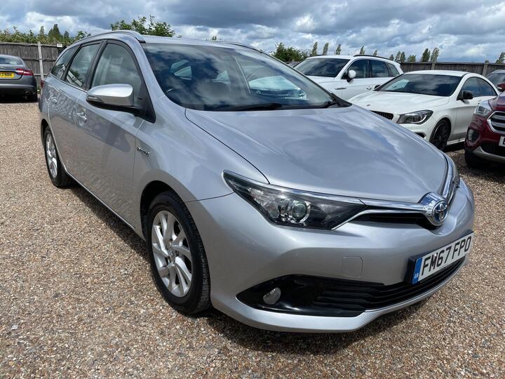Toyota Auris 1.8 VVT-h Icon Tech Touring Sports CVT Euro 6 (s/s) 5dr