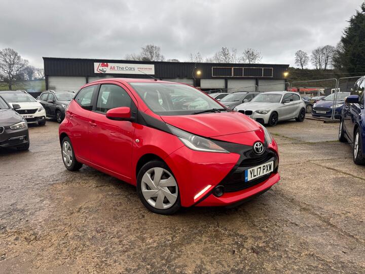 Toyota AYGO 1.0 VVT-i X-play Euro 6 5dr