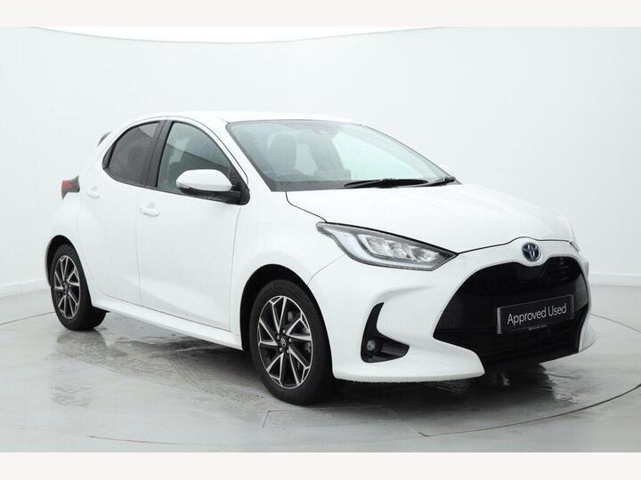 Toyota Yaris 1.5 VVT-h Design E-CVT Euro 6 (s/s) 5dr