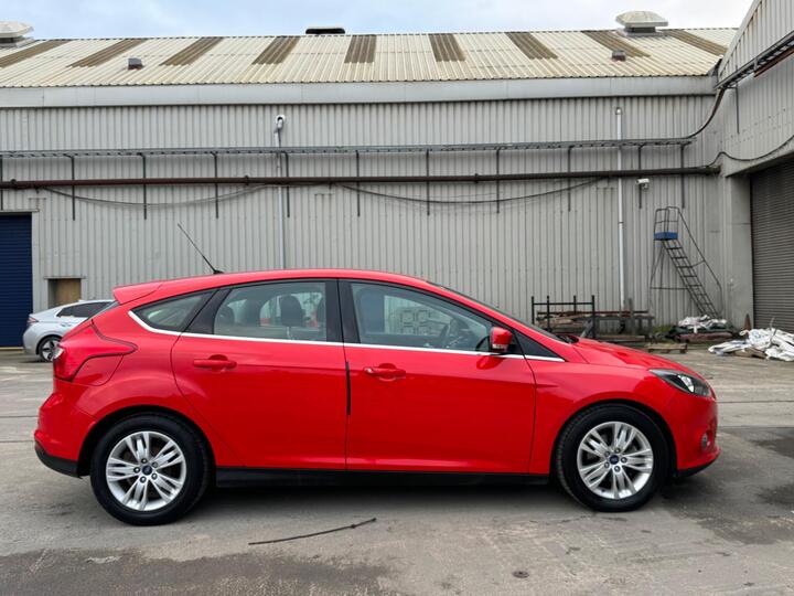 Ford Focus 1.6 Titanium Navigator Powershift Euro 5 5dr