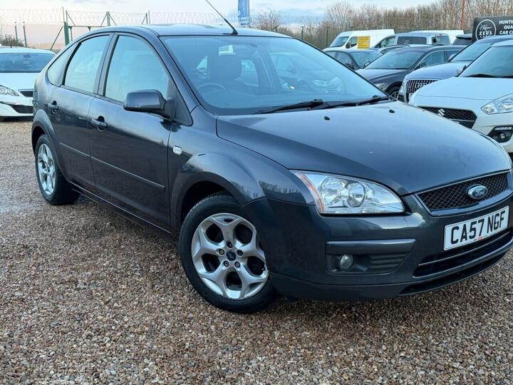 Ford FOCUS 1.6 Style 5dr