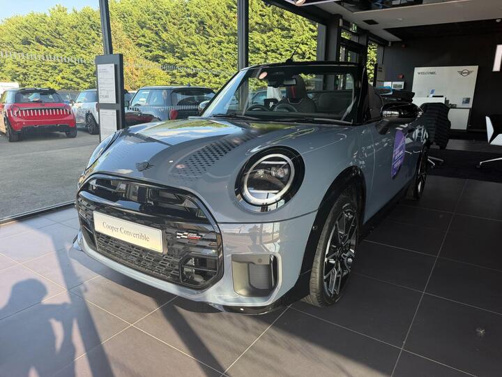 MINI Cooper Convertible 2.0C Sport Steptronic Euro 6 (s/s) 2dr