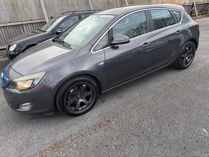 Vauxhall Astra 2.0 CDTi SRi Euro 5 5dr