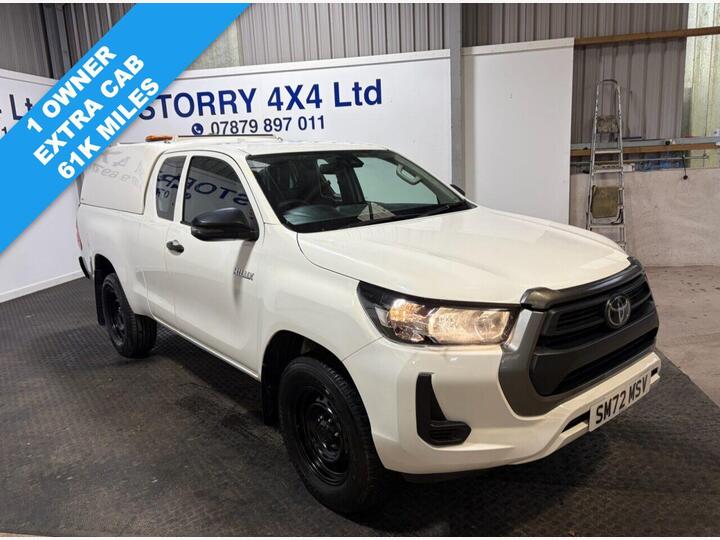 Toyota HILUX 2.4 D-4D Active Extra Cab Pickup 4WD Euro 6 (s/s) 4dr