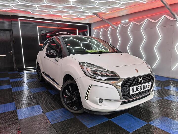 DS AUTOMOBILES DS 3 1.2 PureTech Givenchy Le Makeup Euro 6 (s/s) 3dr DS AUTOMOBILES DS 3 1.2 PureTech Givenchy Le Makeup Euro 6 (s/s) 3dr