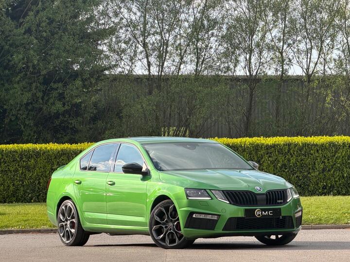 Skoda Octavia 2.0 TSI VRS Euro 6 (s/s) 5dr Skoda Octavia 2.0 TSI VRS Euro 6 (s/s) 5dr