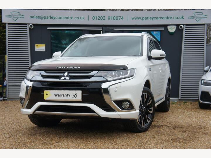 Mitsubishi Outlander 2.0h 12kWh GX4hs CVT 4WD Euro 6 (s/s) 5dr Mitsubishi Outlander 2.0h 12kWh GX4hs CVT 4WD Euro 6 (s/s) 5dr