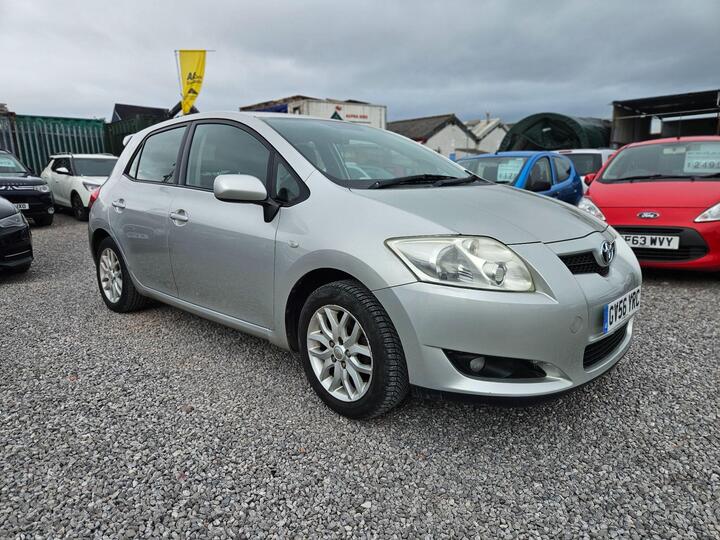 Toyota Auris 1.4 D-4D T3 5dr Toyota Auris 1.4 D-4D T3 5dr