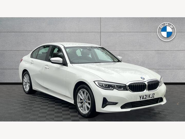 BMW 3 Series 2.0 320i SE Pro Auto XDrive Euro 6 (s/s) 4dr BMW 3 Series 2.0 320i SE Pro Auto XDrive Euro 6 (s/s) 4dr