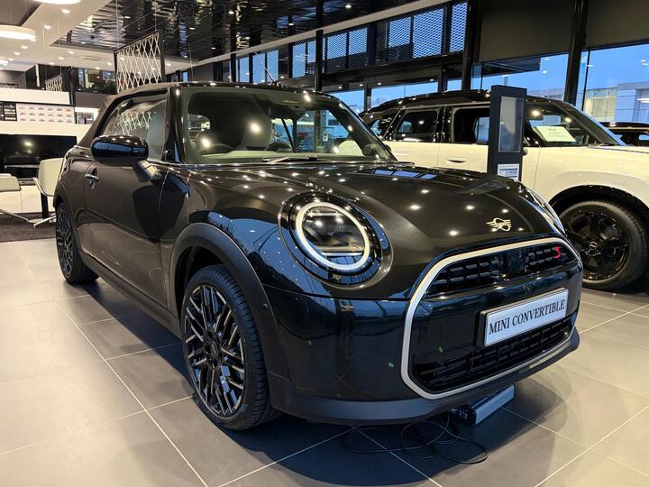 MINI Cooper Convertible 2.0S Exclusive Steptronic Euro 6 (s/s) 2dr