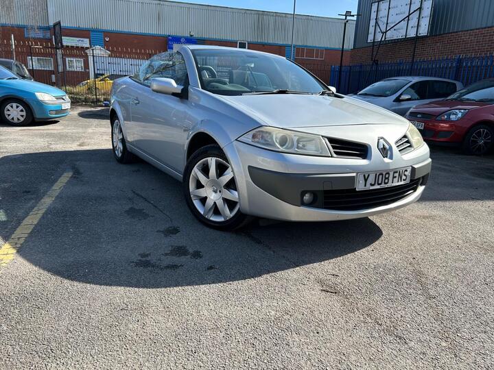 Renault Megane 1.6 16v Dynamique 5dr Renault Megane 1.6 16v Dynamique 5dr